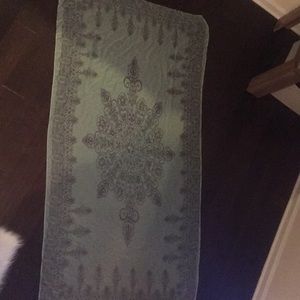 Light green pattern scarf/wrap